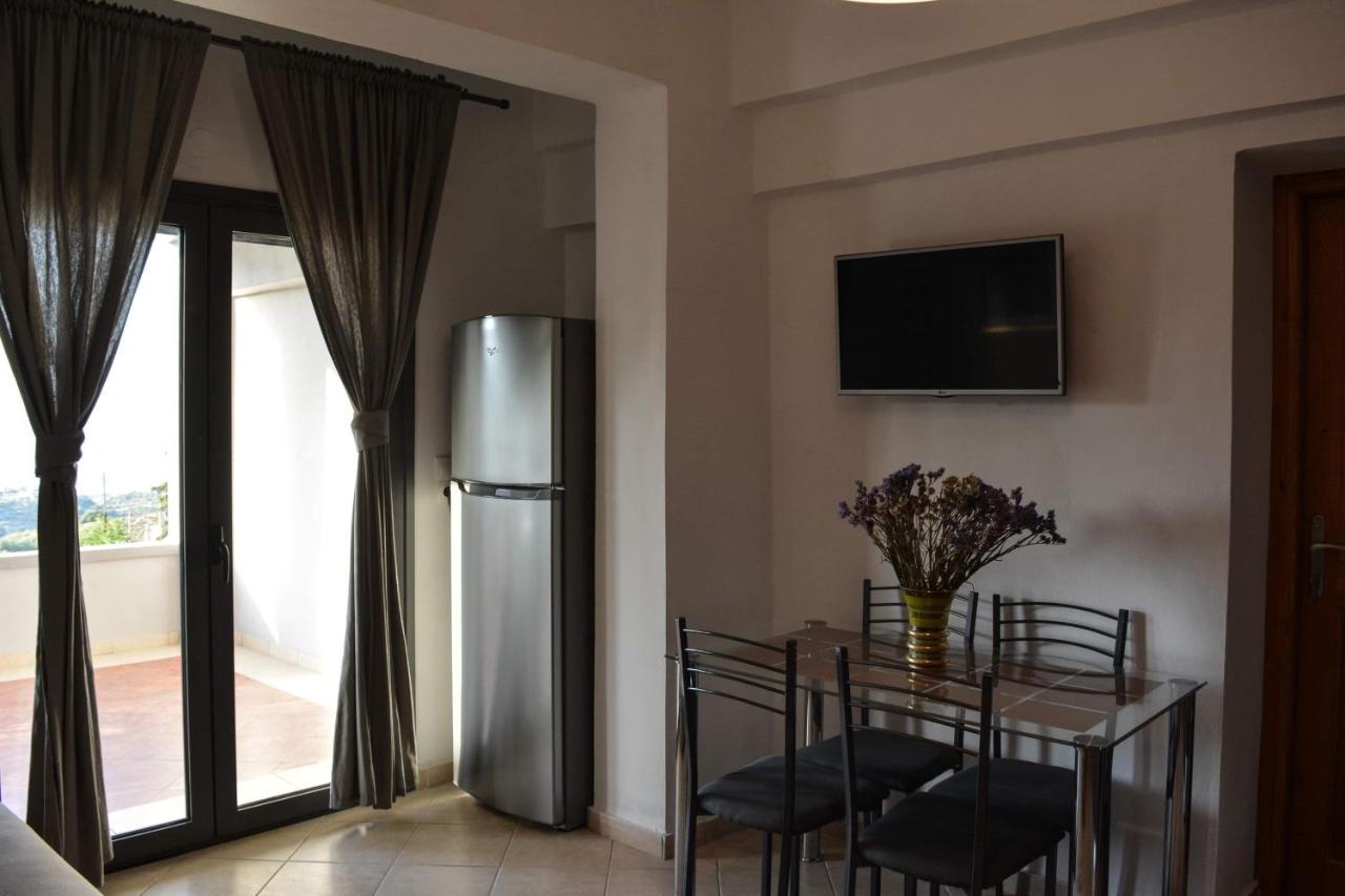 Anthemis Apartment Mathés Екстериор снимка