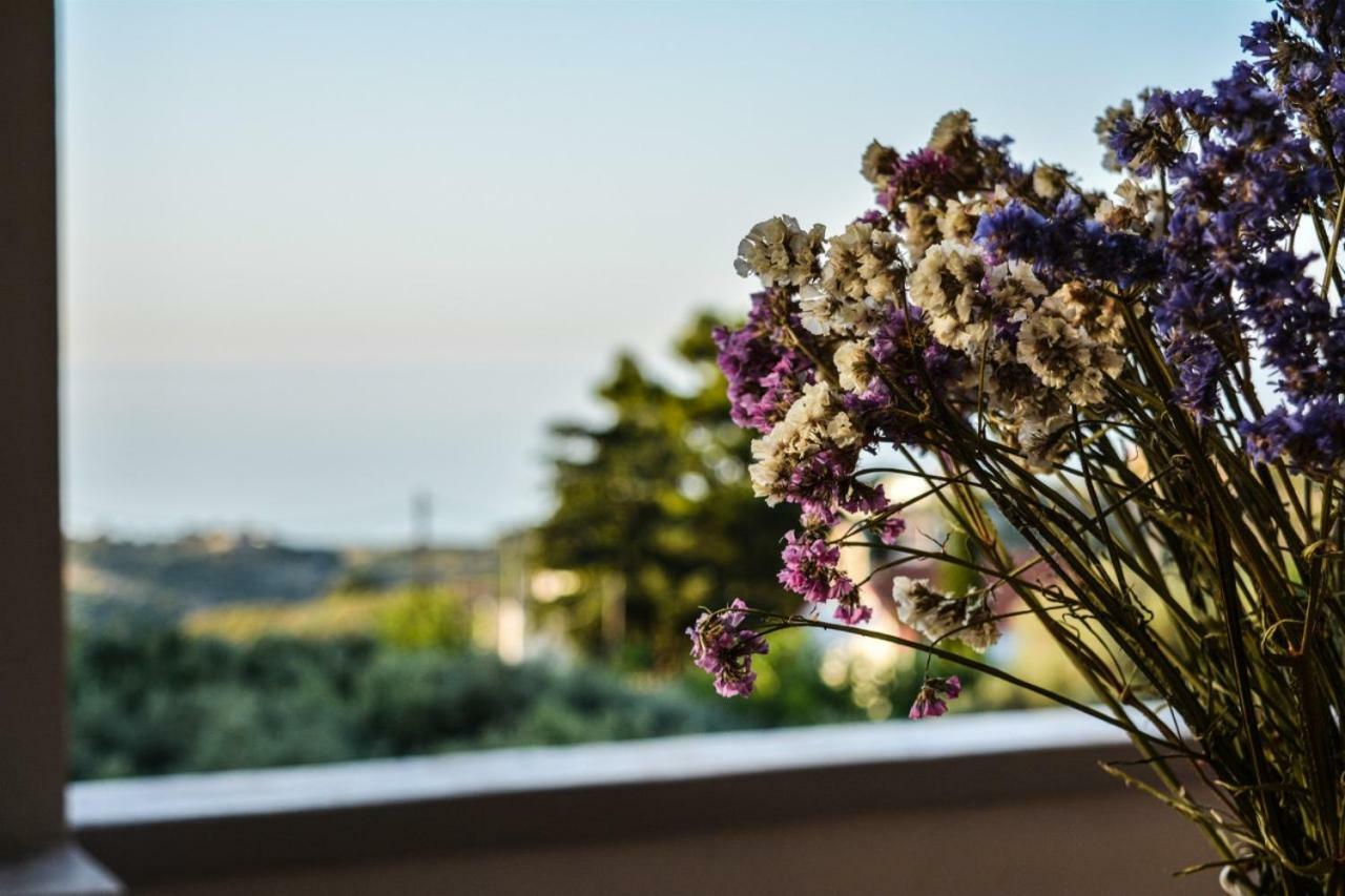 Anthemis Apartment Mathés Екстериор снимка